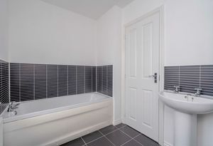En suite - click for photo gallery